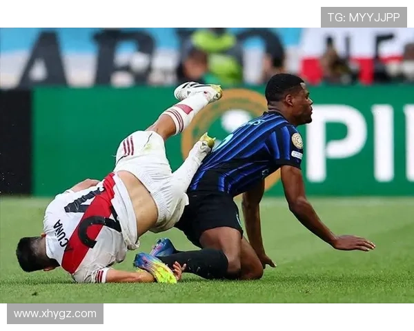 邓弗里斯离队或引发帕莱斯特拉转会